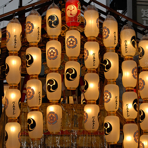 鶏鉾の駒形提灯