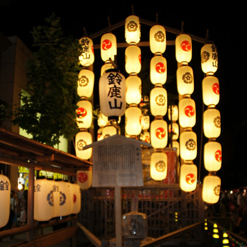 鈴鹿山の駒形提灯