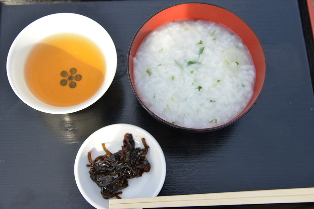 七草粥（西院春日神社など）