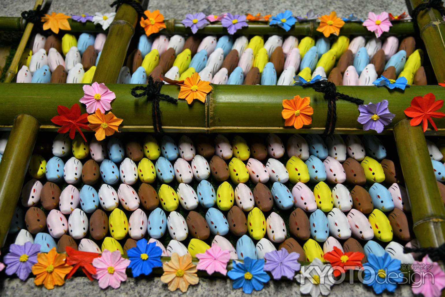 イノシシ花手水