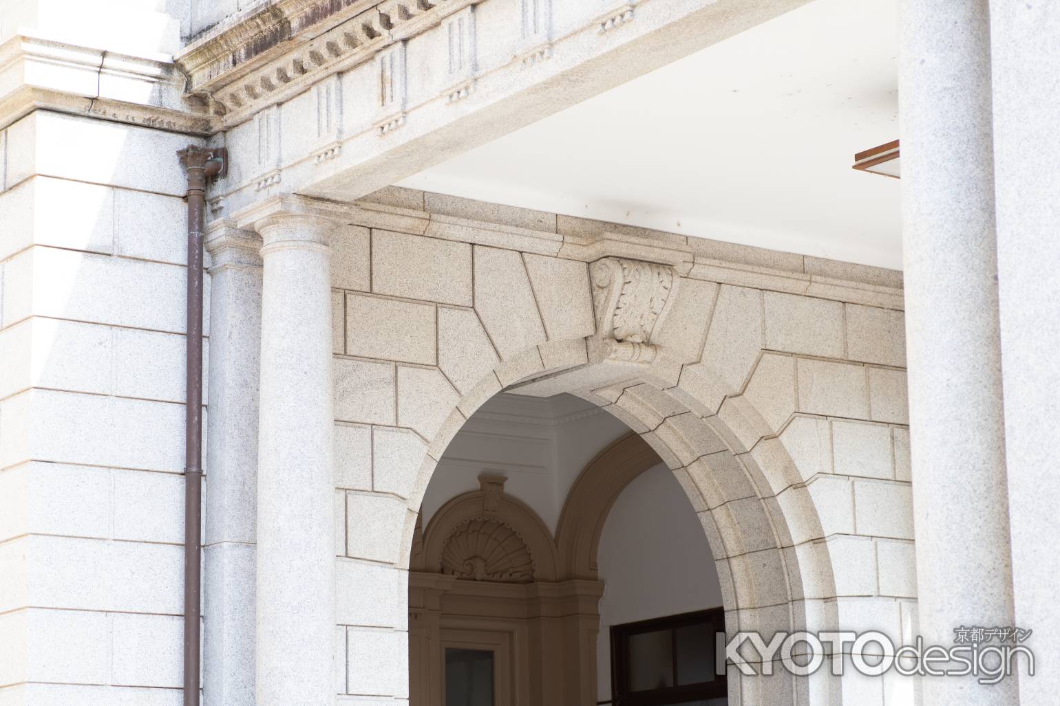 京都府庁旧本館　外観（入り口）