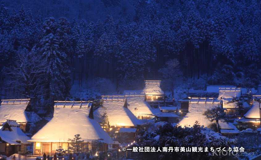 美山かやぶきの里　雪灯廊