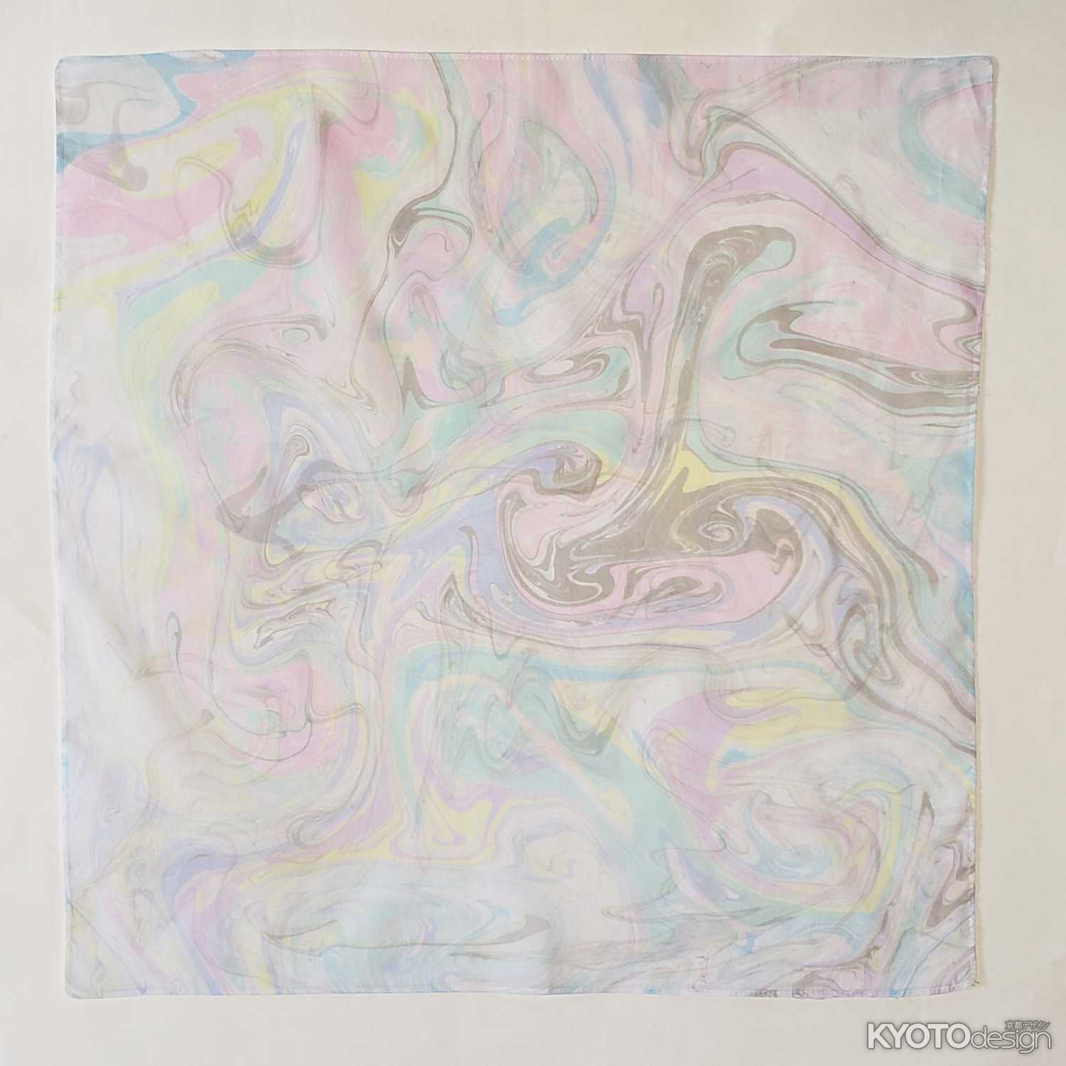 ワークショップ　『水に描くアート～墨流し染体験～』