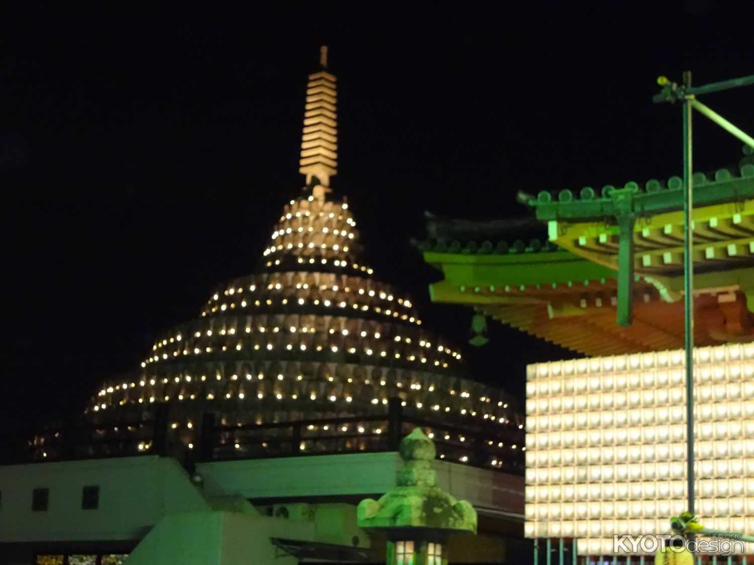 孟蘭盆万灯供養会