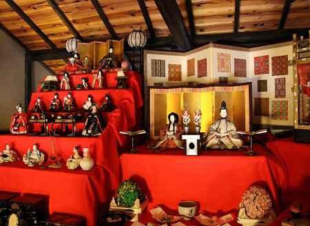 孝明天皇ゆかりのお雛様展示