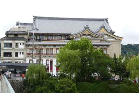 第32回 京都五花街合同公演「都の賑い」