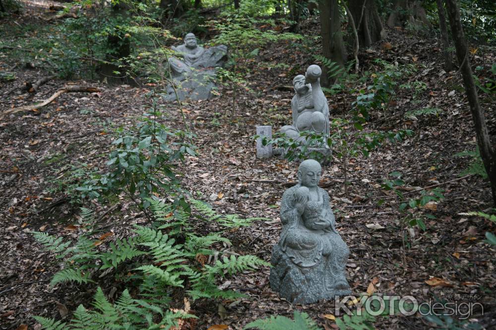 いろいろな石像