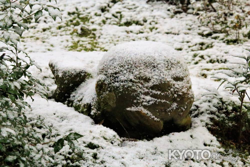 三千院、雪のわらべ地蔵