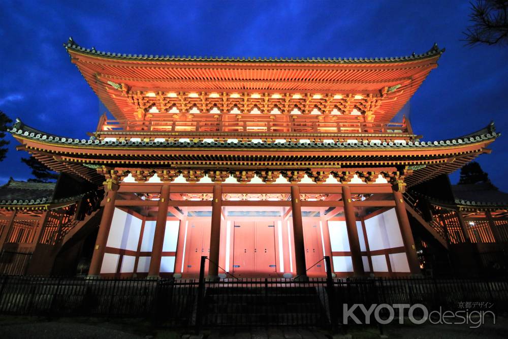 妙心寺三門ライトアップ１