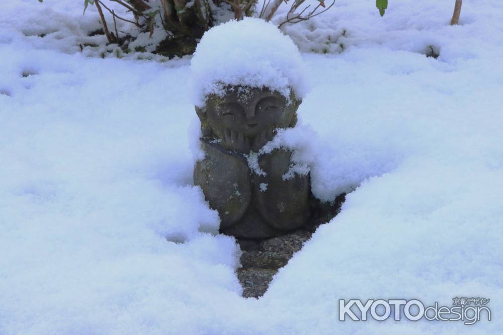 雪の圓光寺お地蔵さん2023