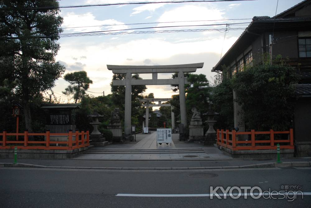 西院春日神社の鳥居