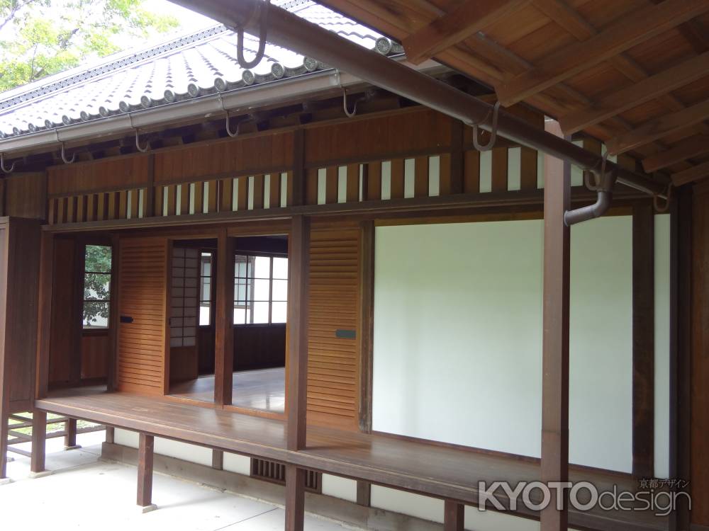 閑院宮邸跡　木の温もりを感じる邸内