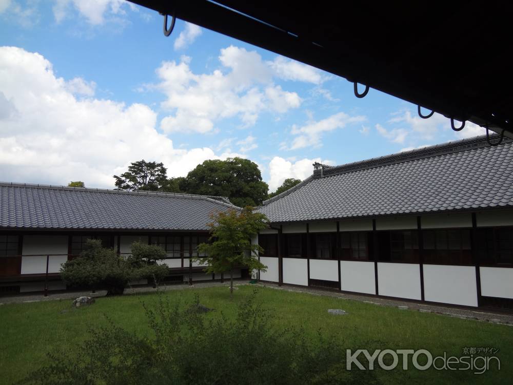 閑院宮邸跡　南棟の中庭