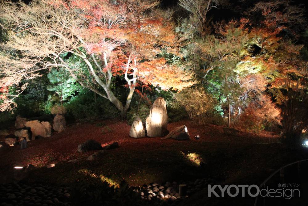 秋の特別拝観時の宝厳院庭園