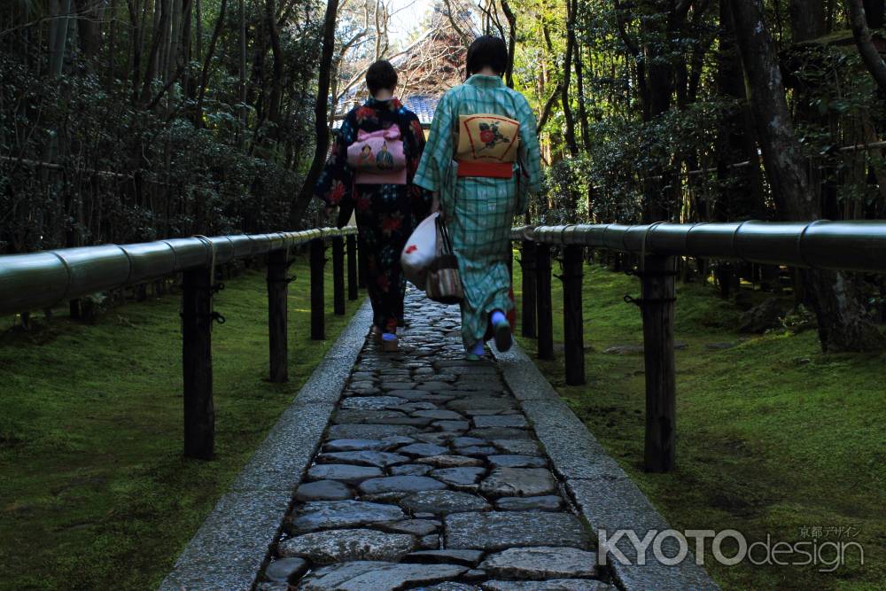 冬の高桐院を着物で参る