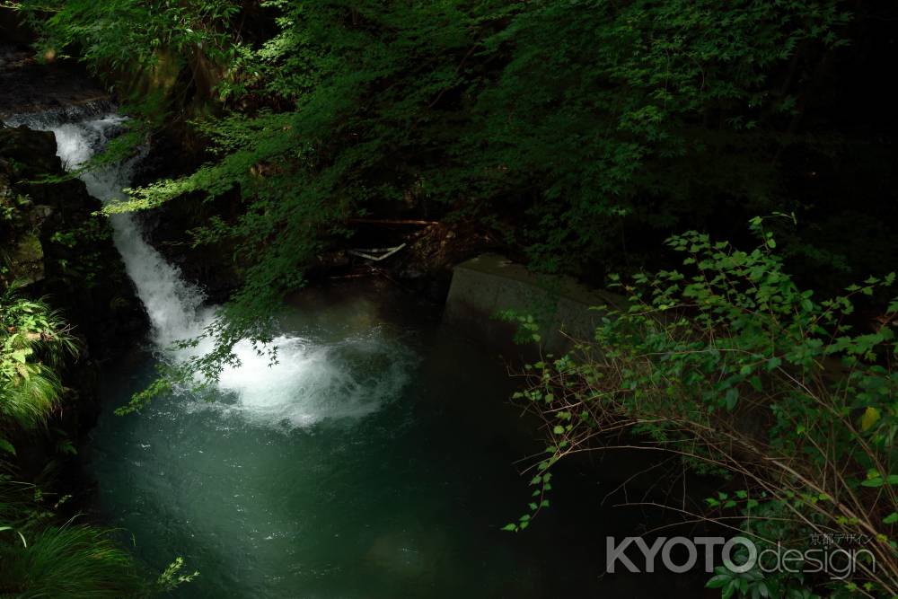 立派な滝・・・