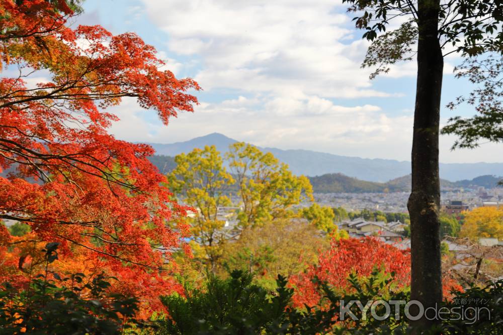 常寂光寺から比叡山と京都の街を一望