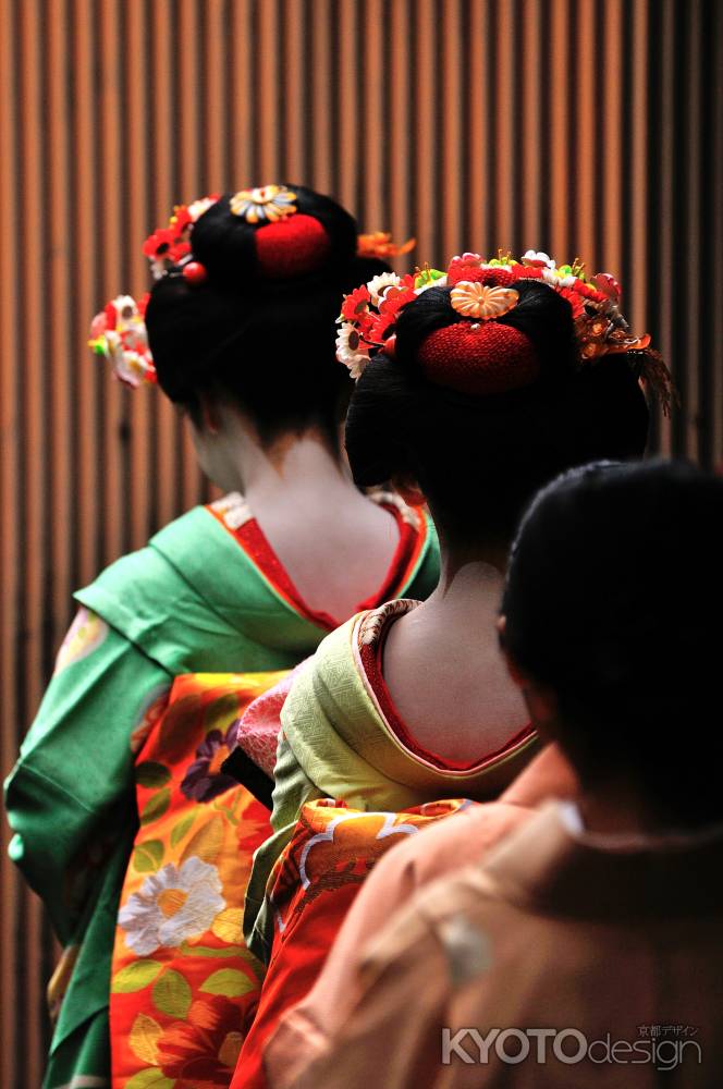 初寄り　祇園甲部　16