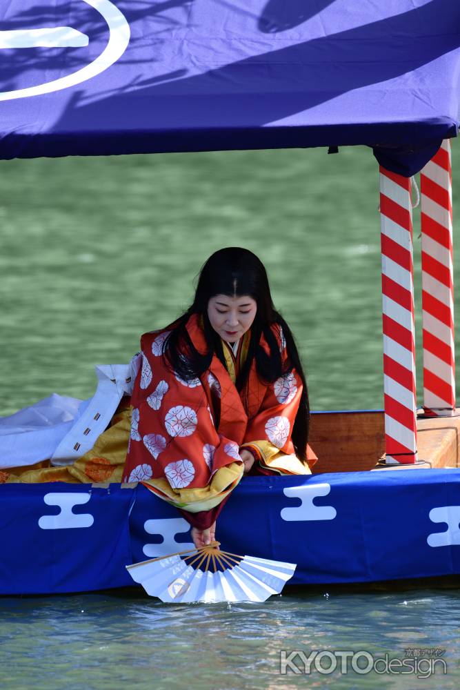 車折神社　三船祭　扇流し