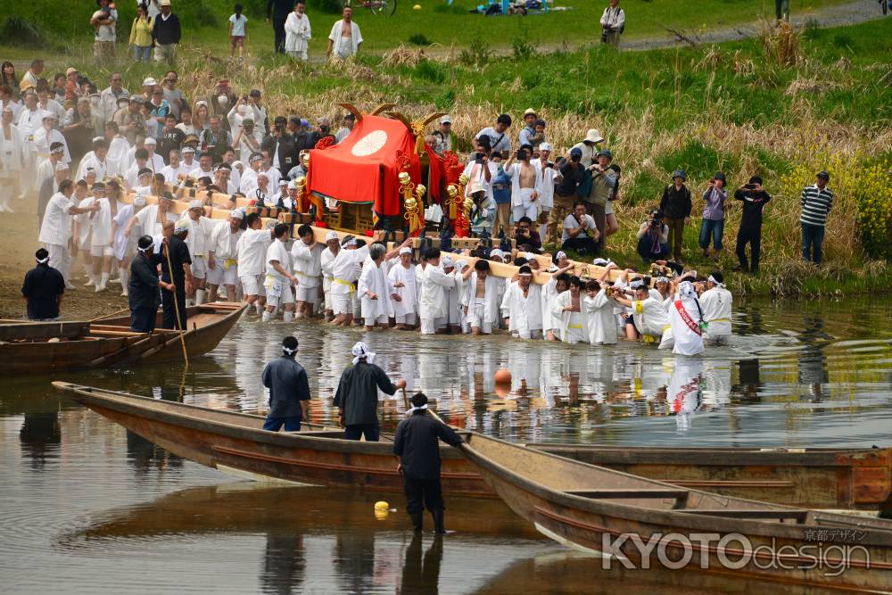 松尾大社　神幸祭　船渡御　ホイッと　ホイッと！