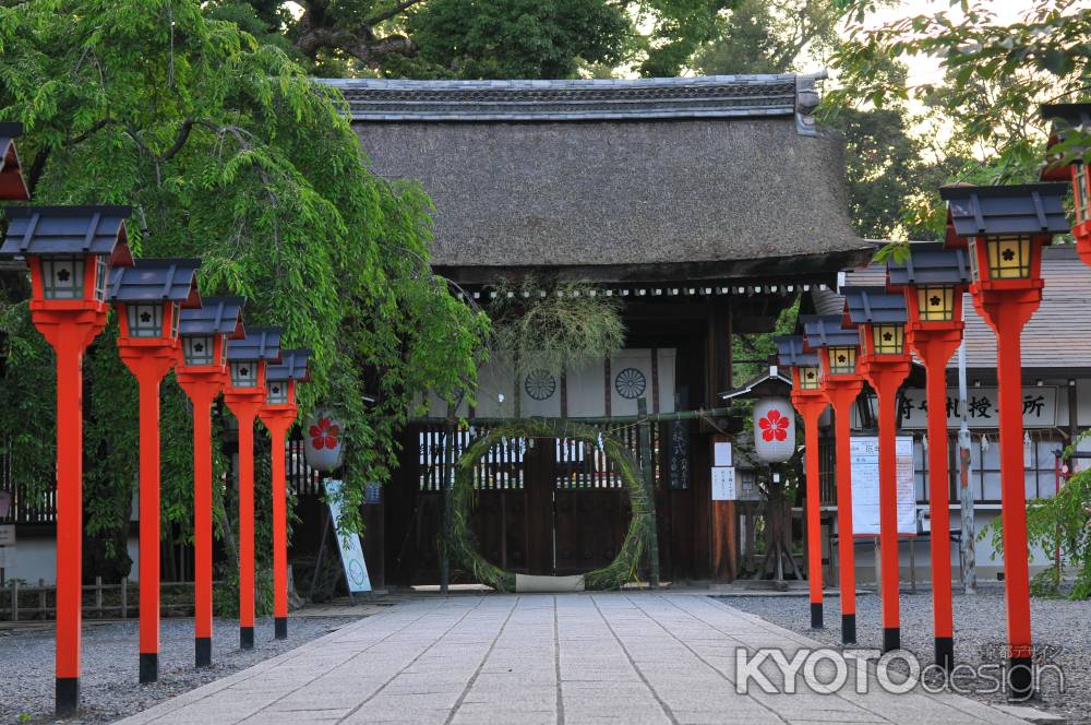 夕暮れ時の大茅の輪
