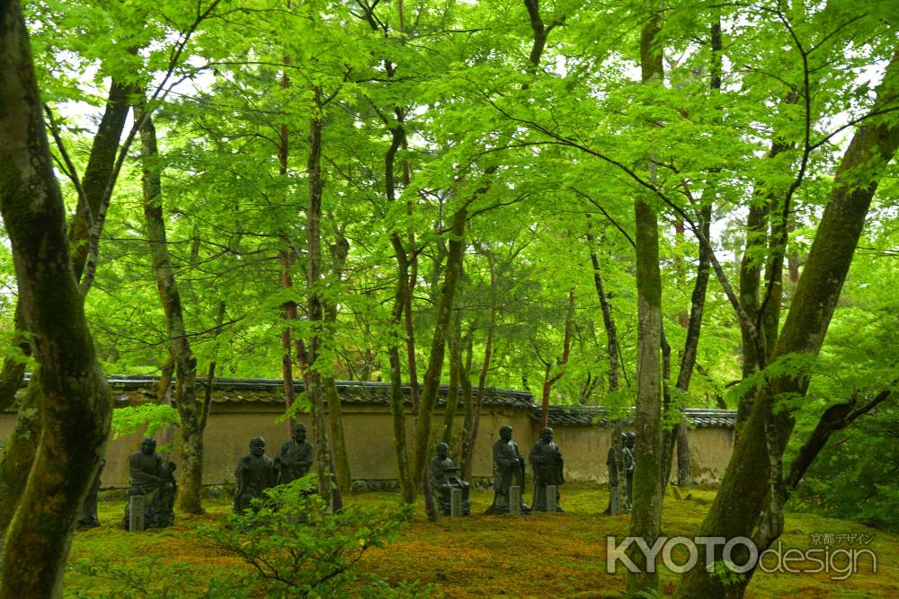 新緑の嵐山羅漢像