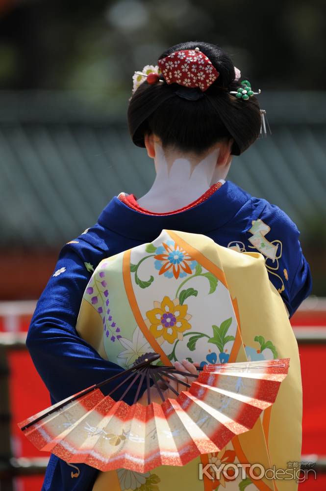 神を勇めの音もよや