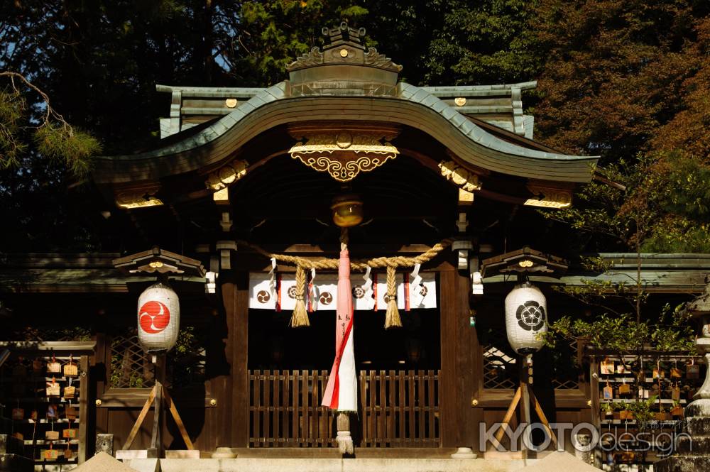 八大神社さん本殿