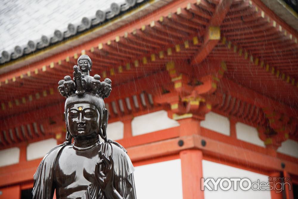 十一面観音立像　霙