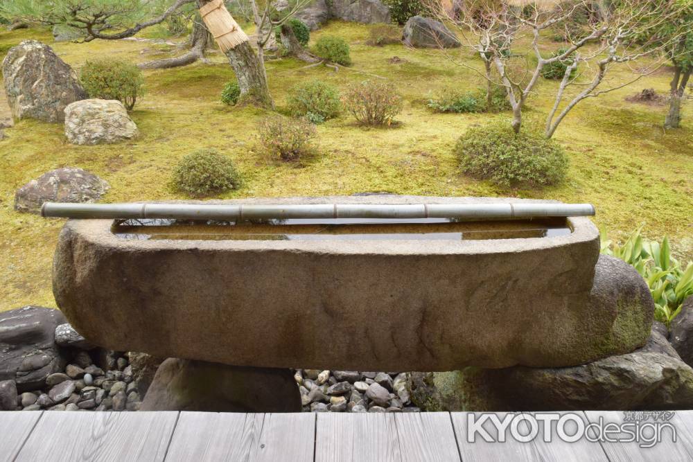 智積院　名勝庭園　手水２