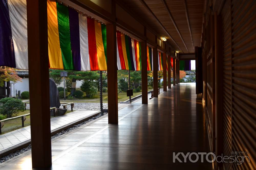 智積院　講堂廊下その２