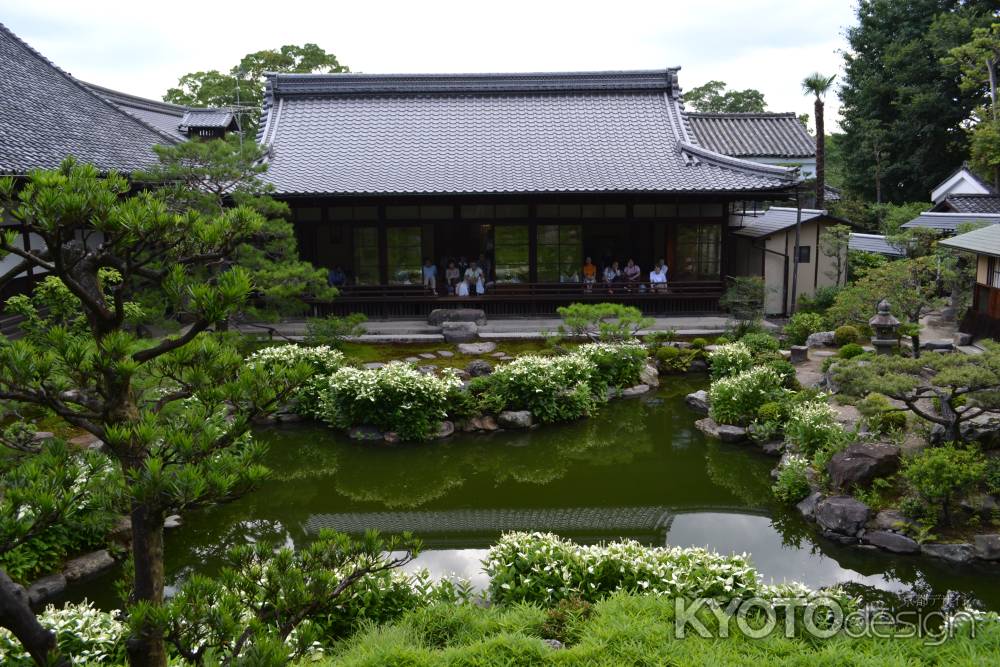 両足院　書院と庭園