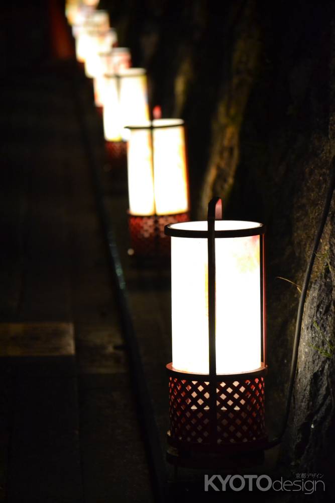 東山花灯路　ねねの道