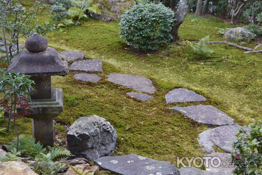 大法院　露地庭園灯篭