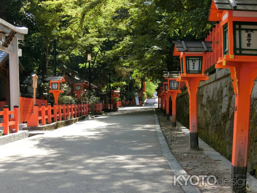 八坂神社　境内
