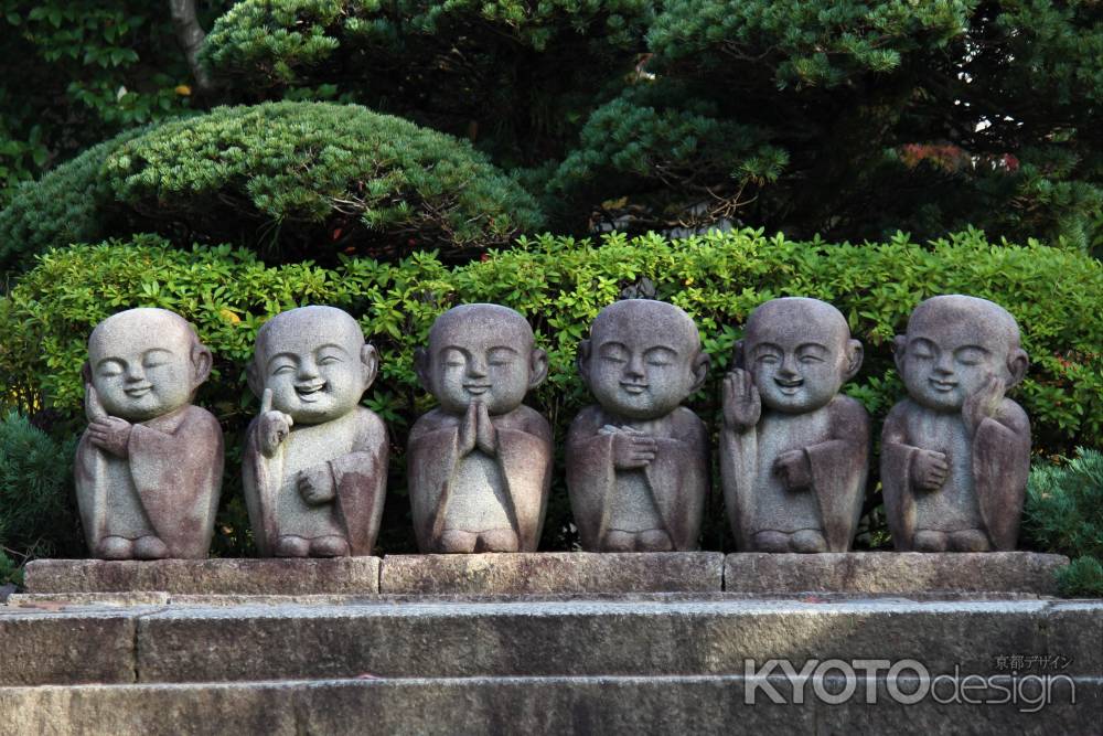 東福寺参道の六地蔵