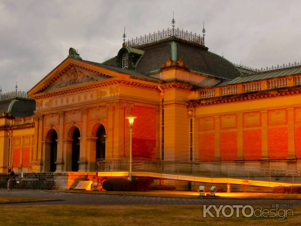 京都国立博物館のライトアップ