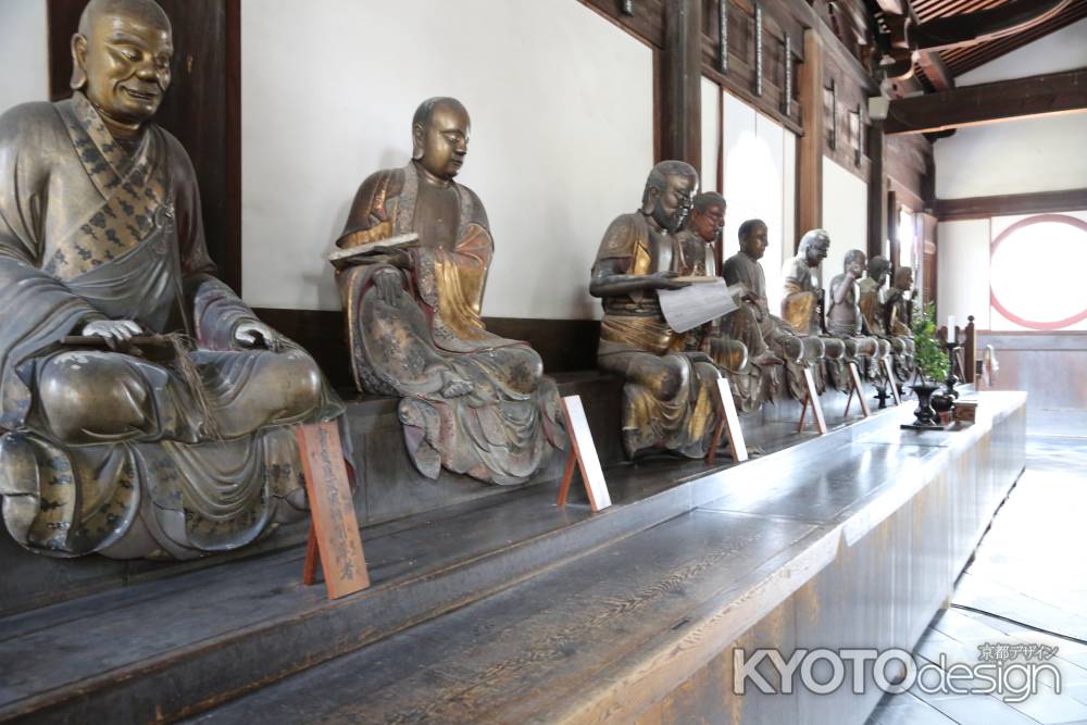 大雄宝殿 十八羅漢像