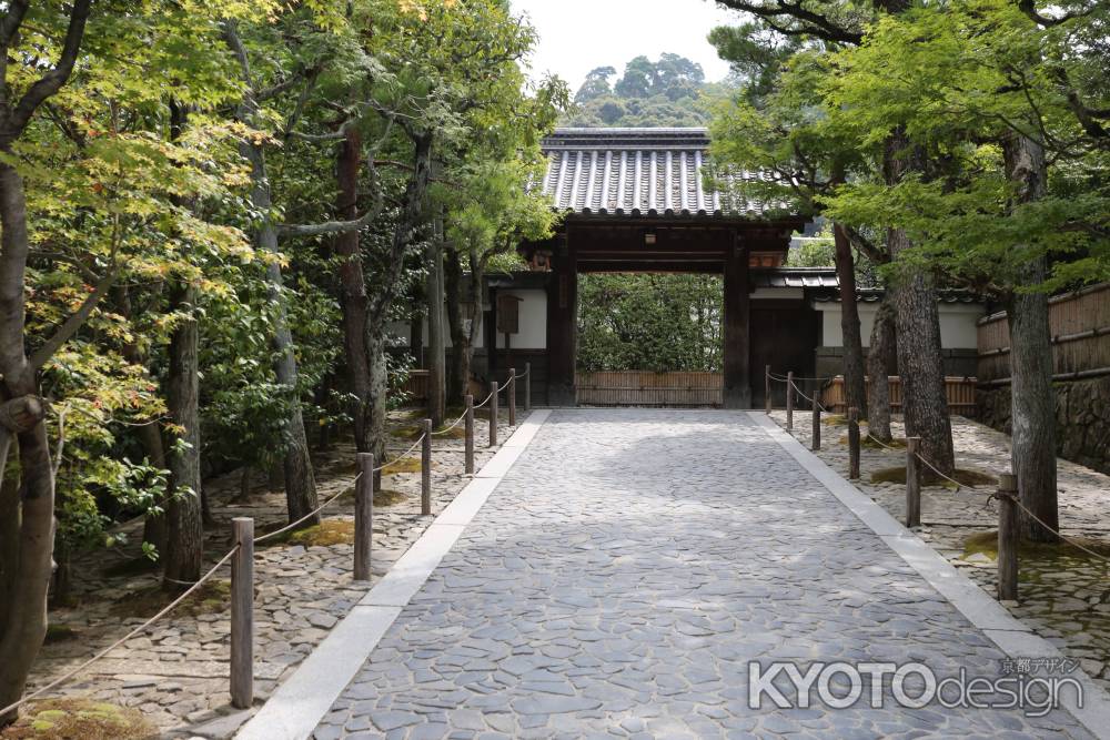 東山慈照寺門(銀閣寺)
