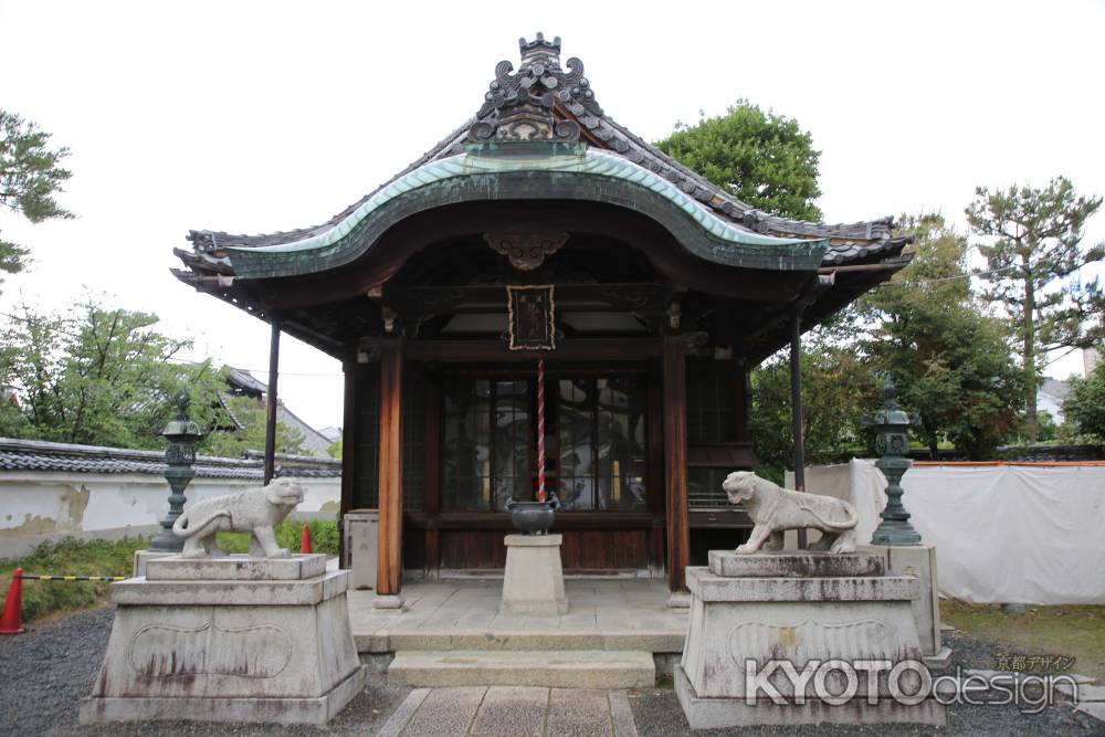 両足院　毘沙門天堂