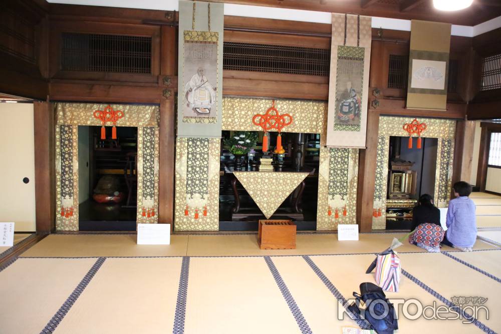 両足院　本堂の阿弥陀如来