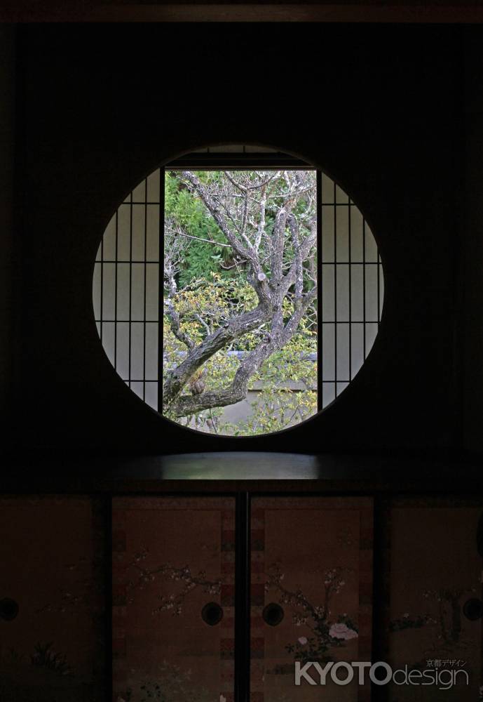 雲龍院の書院の「悟りの窓」