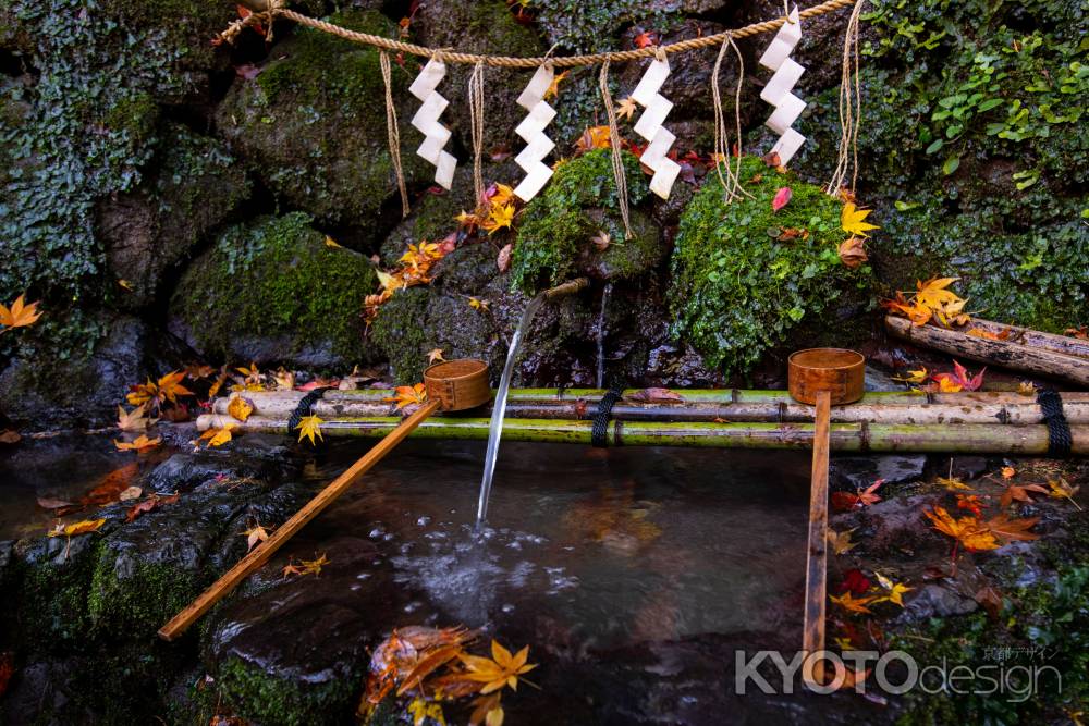 貴船にて　御神水　