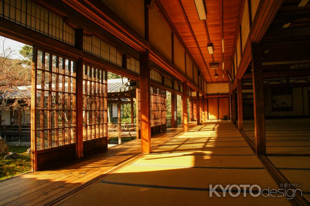 夕暮れの建仁寺