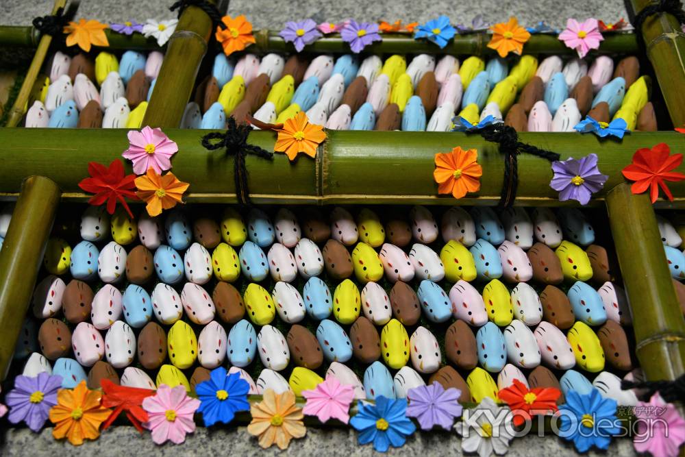 イノシシ花手水