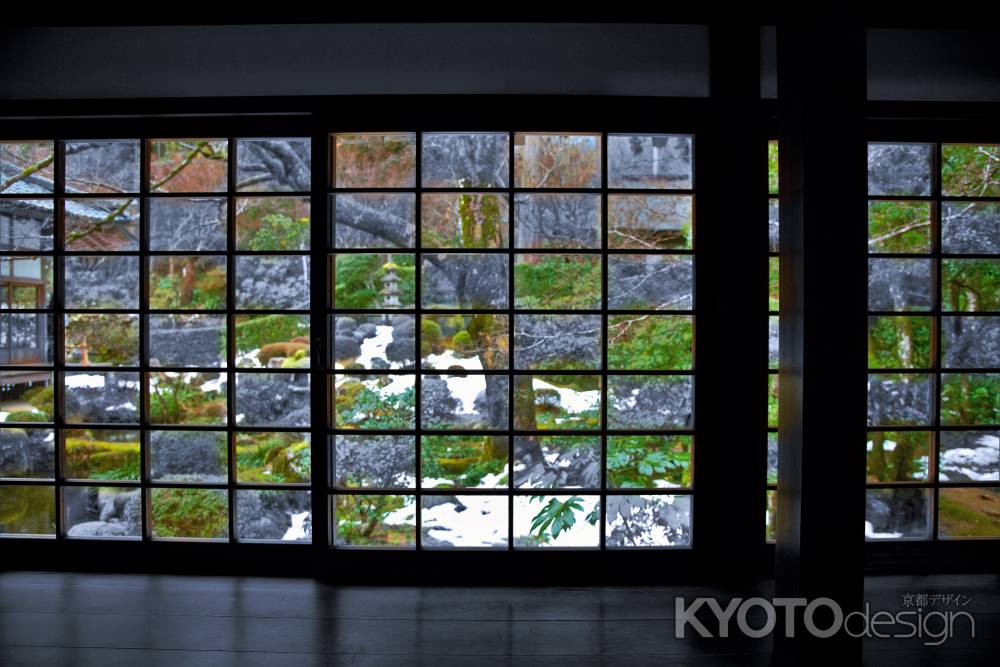 パッチワークの残雪