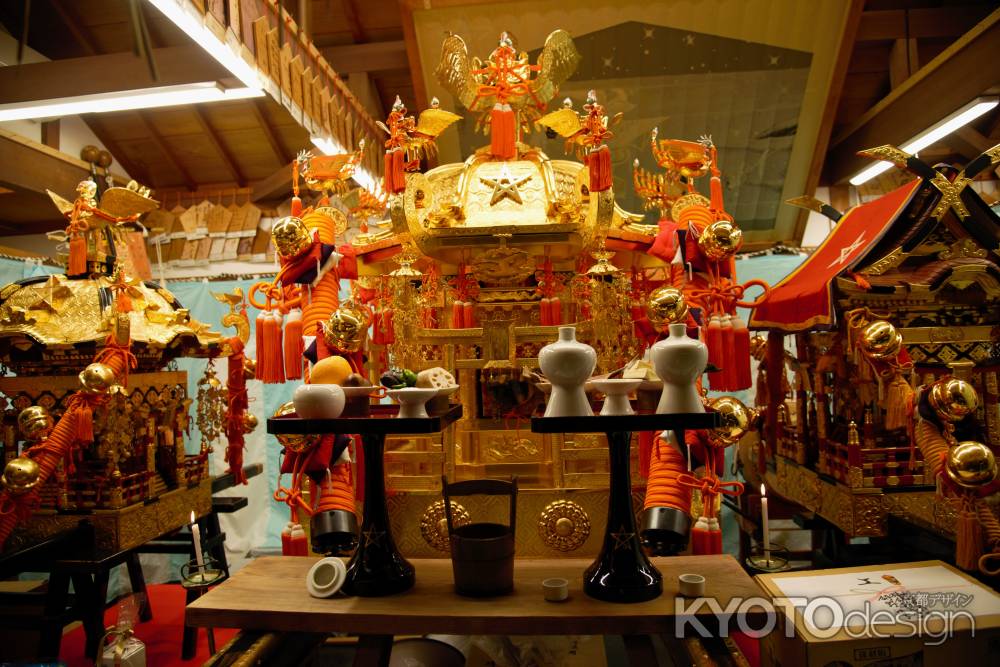 五芒星光る御神輿