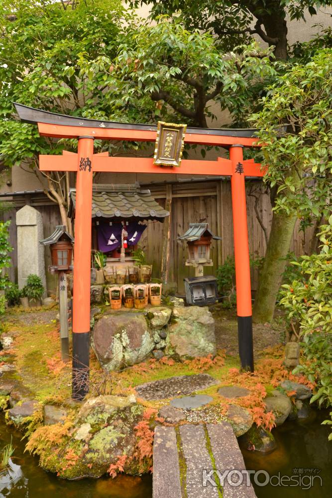 八臂辨財天 （はっぴべんざいてん）さま