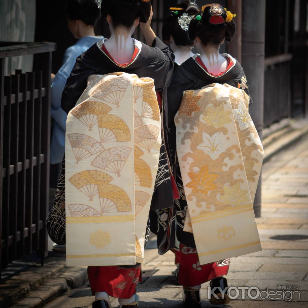 金色のだらりの帯