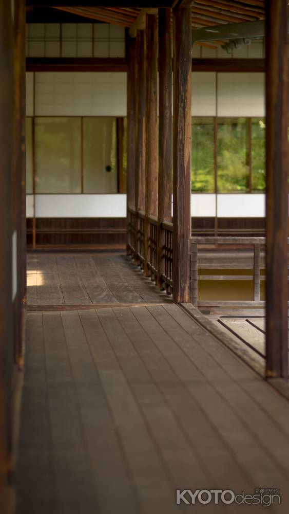 臨池亭から滴翠軒へ